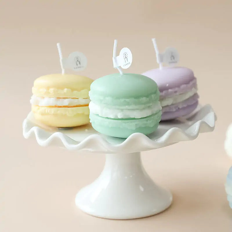 Scented Macaron Candle dsgndrop